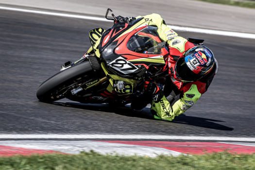 Photo sur circuit en virage Navarra